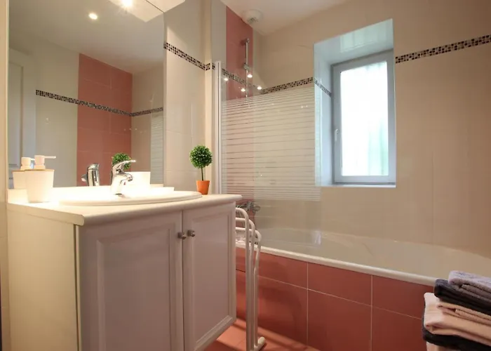 Nyaraló Etxe Ttipia Ispoure